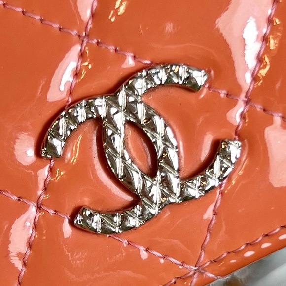 Chanel Coral Diamond Quilted Patent Leather CC Continental Wallet - Picture 11 of 11